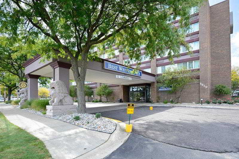 Causeway Bay Hotel Лансинг Екстер'єр фото