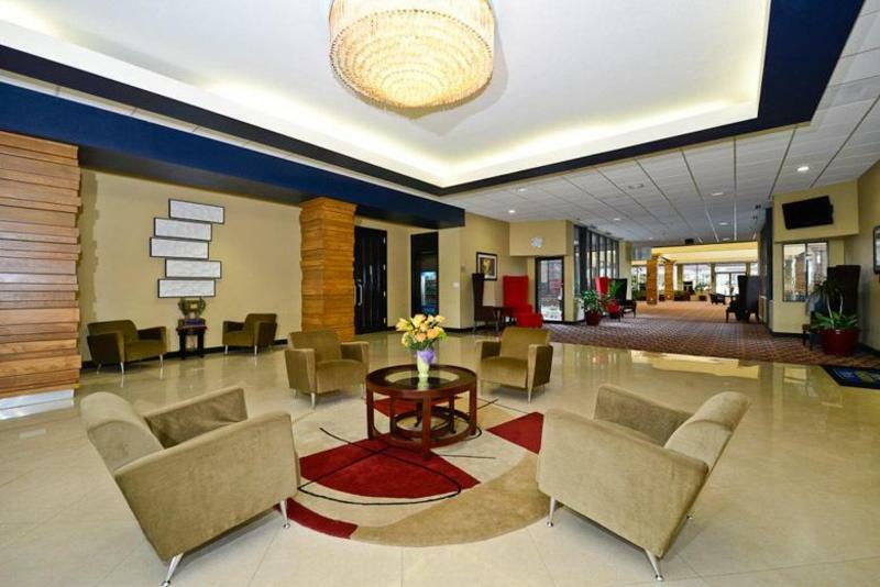 Causeway Bay Hotel Лансинг Екстер'єр фото